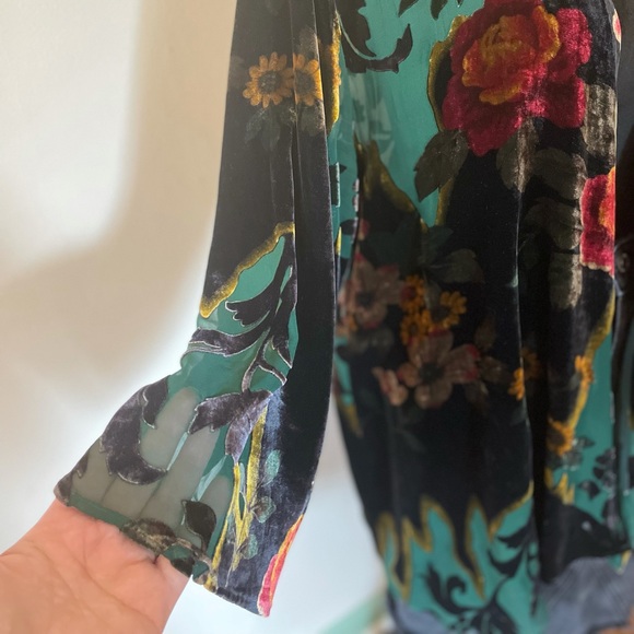 SOLD Vintage Anie A. Silk Open Cardigan - Picture 4 of 6